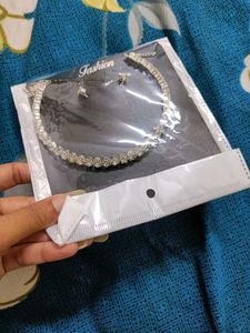 Unused Diomond Choker With Hair Pin