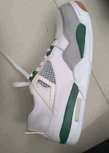 Air Jordan 4 Retro Pine Green