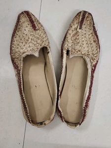 BOGO UK 10.5 Levi&#39;s Shoes with Free Mojari