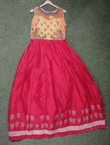 LADIES GOWN brand NEW