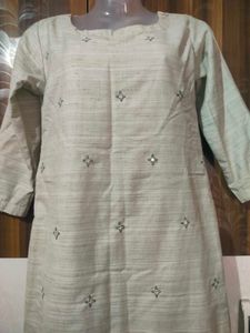 Elegant Women&#39;s Kurta