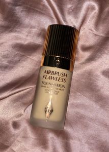 CHARLOTTE TILBURY AIRBRUSH FOUNDATION