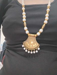 Vintage Style Pearl &amp; Gold Necklace