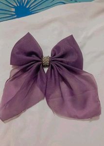 Hande Made Bows And Scrunchies.....Un Used