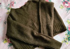 Brown Knit Sweater!