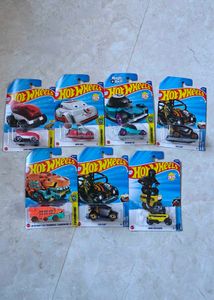 Hot Wheels Toy Car Bundle of 7