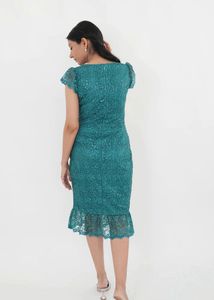 Elegant Teal Lace Midi Dress
