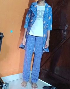 One Set Of Pant T-shirt Coat