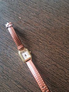 Classic Women's Watch..cartier dupe