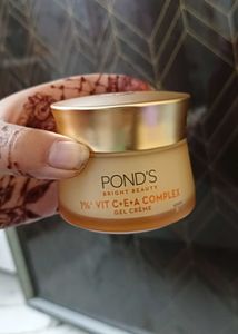 Pond&#39;s Bright Beauty Gel Creme