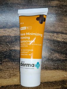Derma Co Pore Minimizing Sunscreen