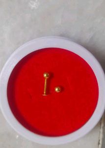 18ct gold pretty Earstuds used or no return.