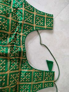 Green Embroidered Blouse 💚