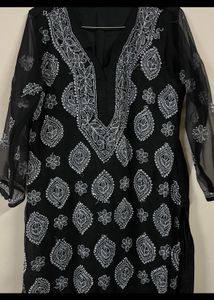 Chikan Kurti