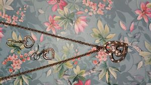 Two👍 Locket Chain 💫 Earrings