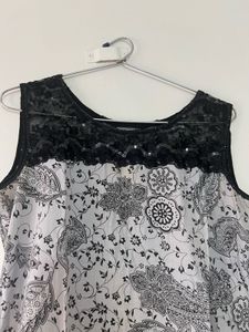 Elegant Black &amp; White kurti