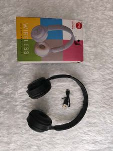 Wireless Bluetooth headphones