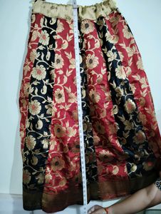 Ethinic Lehenga And Expensive Chuni