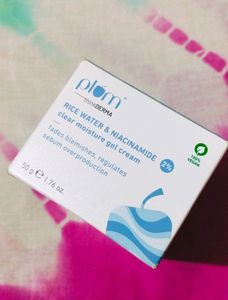 Plum Niacinamide Gel Moisturizer