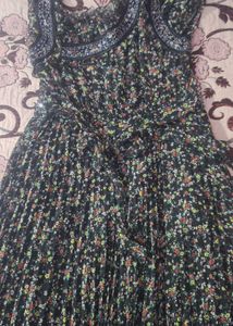 Floral Print Pleated Dress