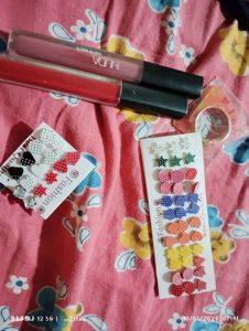 Lip stick And Studes