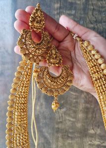 Stunning Gold Necklace
