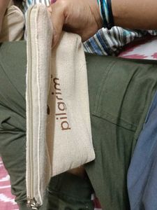 Beauty Secrets Pouch
