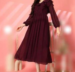 Maroon balloon sleeve Midi dress 👗