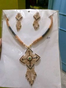 Necklace &amp; Earring Set