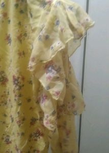 Side  Shoulder Cut Floral Top