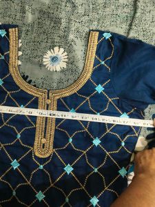 beautiful embroidered suit set in cotton