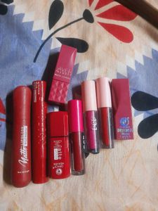 8 Branded Lipstick Combo
