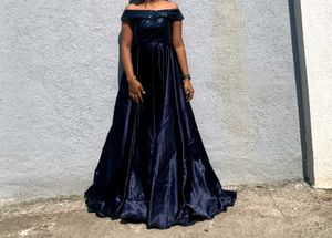 Elegant Navy Blue Evening Gown