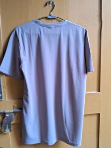 Beige Tshirt