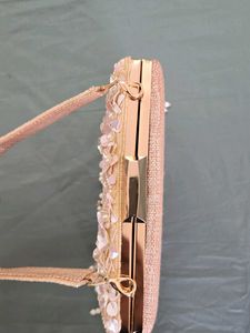 LAVIE LUXE Flower Embroidered Clutch