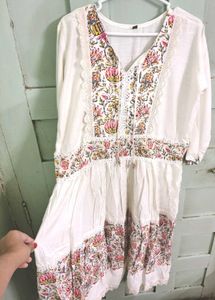 💖White Floral Bohemian Dress/Kurti!!!!!✨