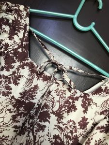Cute Brown Top Size Xs