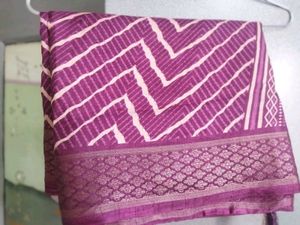 Printed Sarii With Blouse
