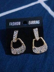 Earrings ✌️