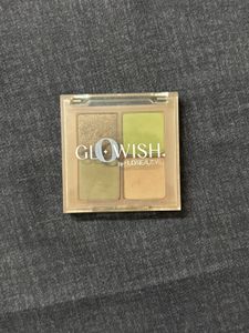 Huda beauty mini moss palette