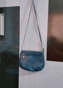 Baggit Sling bag