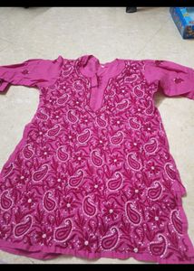 Elegant Pink Embroidered Kurta