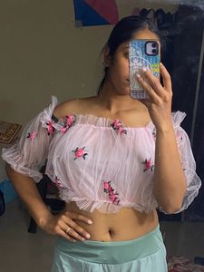 Ruffled Top 🌺