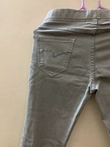 Women’s Skinny Fit Denim Grey Jeggings