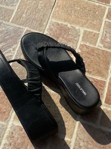 Walkway Black Platform Sandals