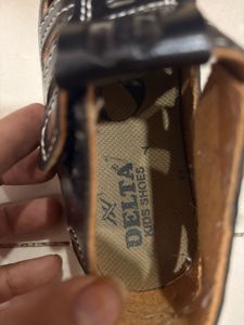 Zoom Black Leather Sandals - Size Unknown