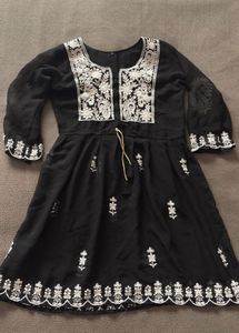 Black Embroidered Chiffon Kurta