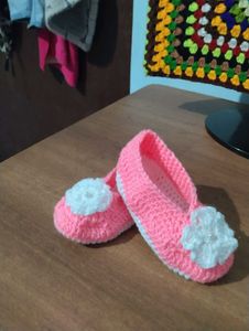 Crochet Pink Baby Booties