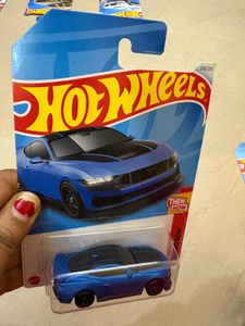 Hot Wheels: Mustang Dark Horse &amp; Bone Shaker