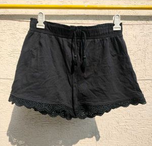 Ladies/Girls Shorts 🩳